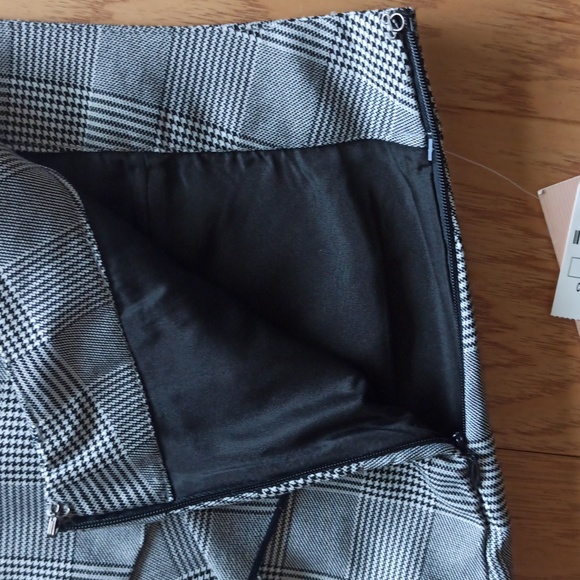 NWT Nanette Lepore Black & White Houndstooth Ruffle Midi Skirt - Picture 4 of 9